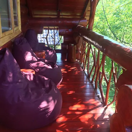 Lodge дерев'яний 