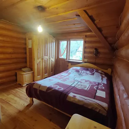 Lodge дерев'яний 